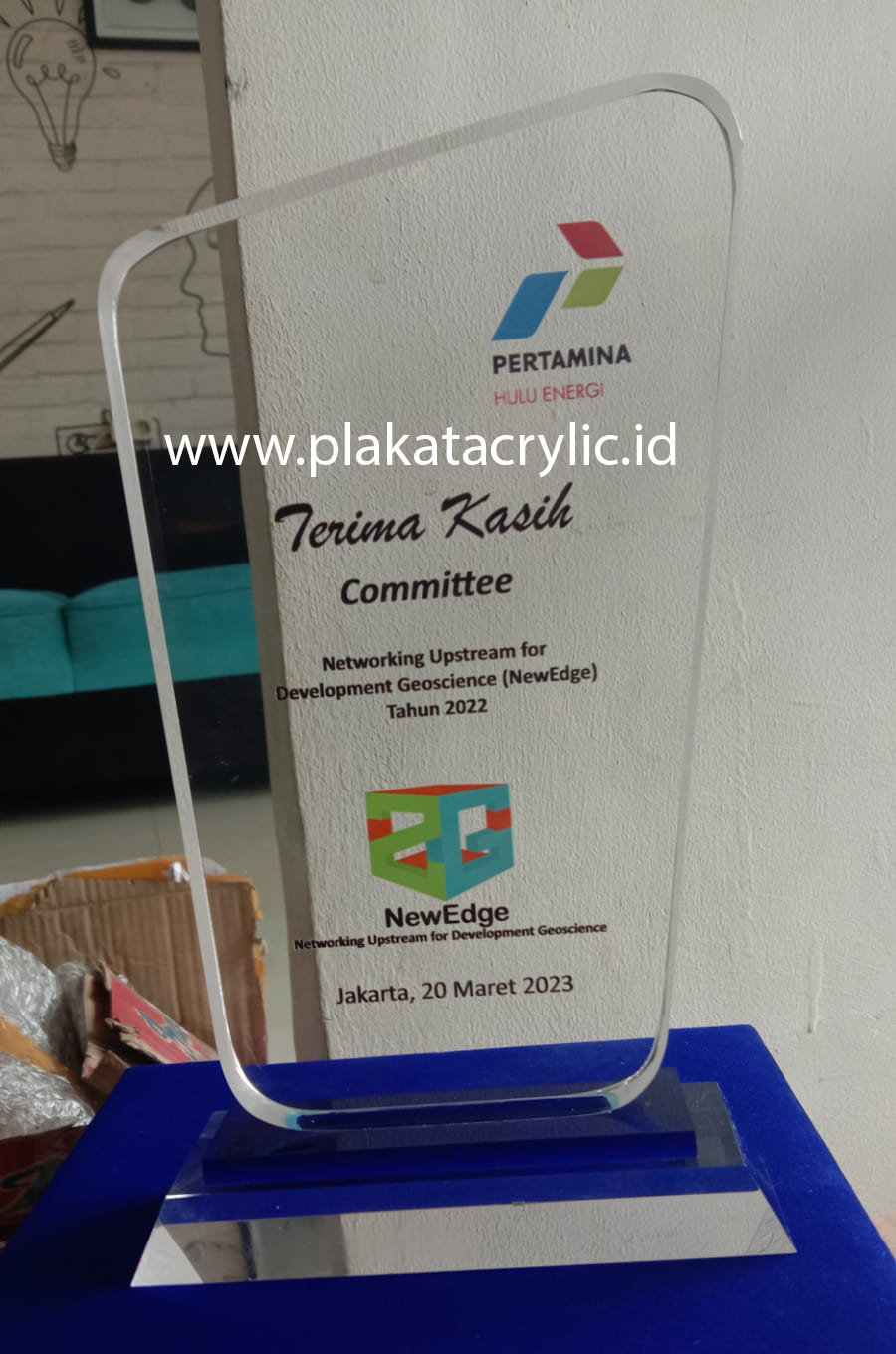 Plakat Akrilik Tebal 15 mm Pertamina